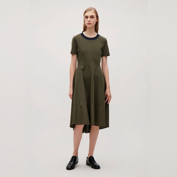 COS Dresses & Skirts - COS Olive Green Short Sleeve Panelled Jersey Midi Dress Size Medium 100% Cotton